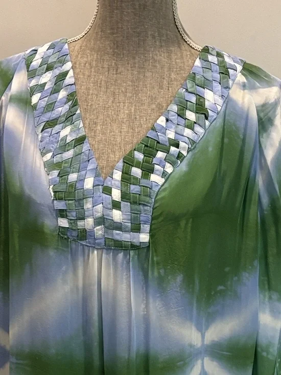 La Petite Francaise Barbara Tie Dye Tunic Braided V Neck Green Size Large - Picture 3 of 14